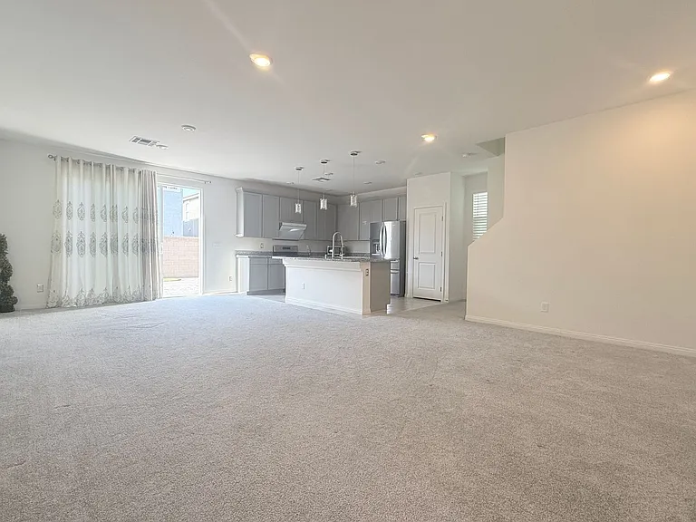 7659 W Mistral Ave — Photo 7