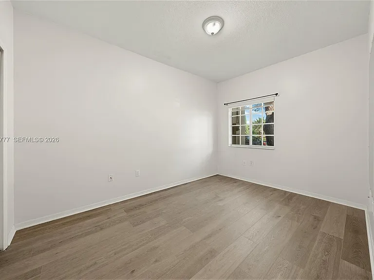 3393 NE 11th Dr #0 — Photo 1