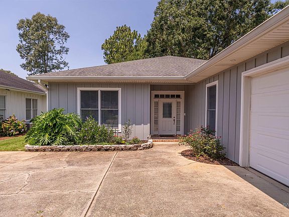 2nd image of 105 Oak Bend Ct