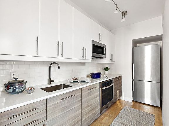 4th image of 2 Tudor City Pl APT 15DS