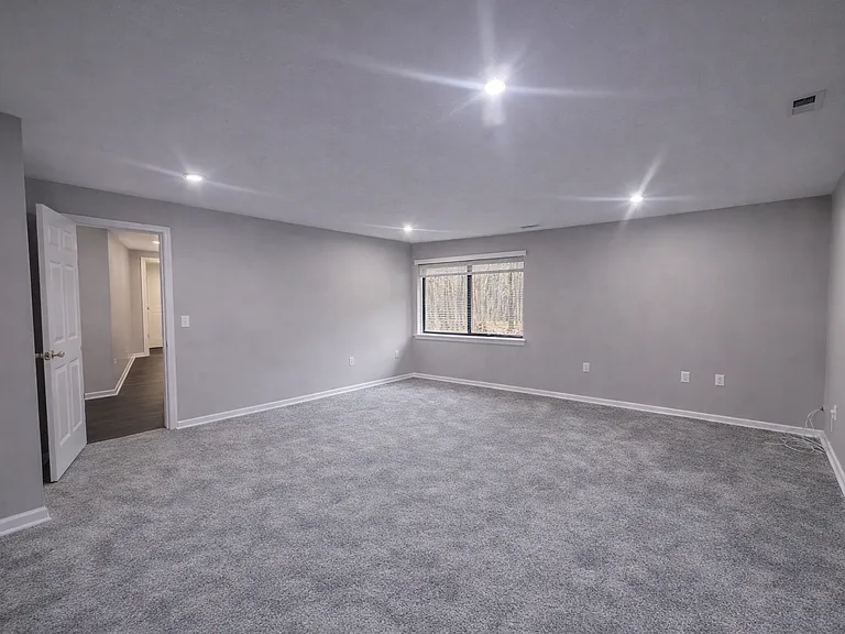 48A304 Avonwood Rd #304 — Photo 12