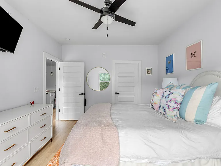 2500 Longview St #202 — Photo 14