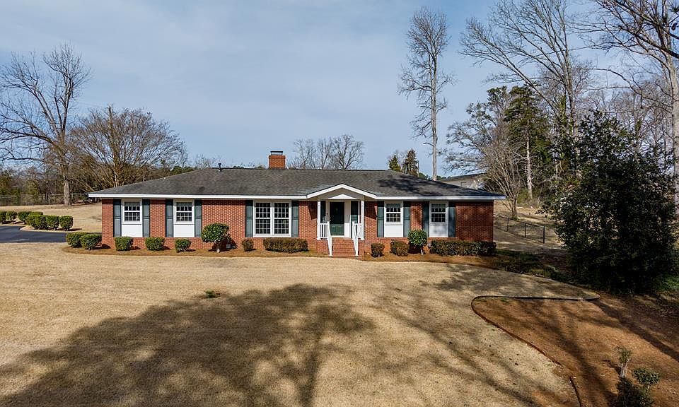 1st image of 209 N Hill Rd