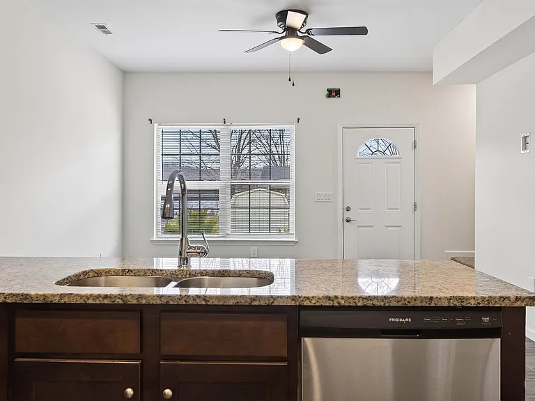 4651 Fairfield Farm Rd NW — Photo 6
