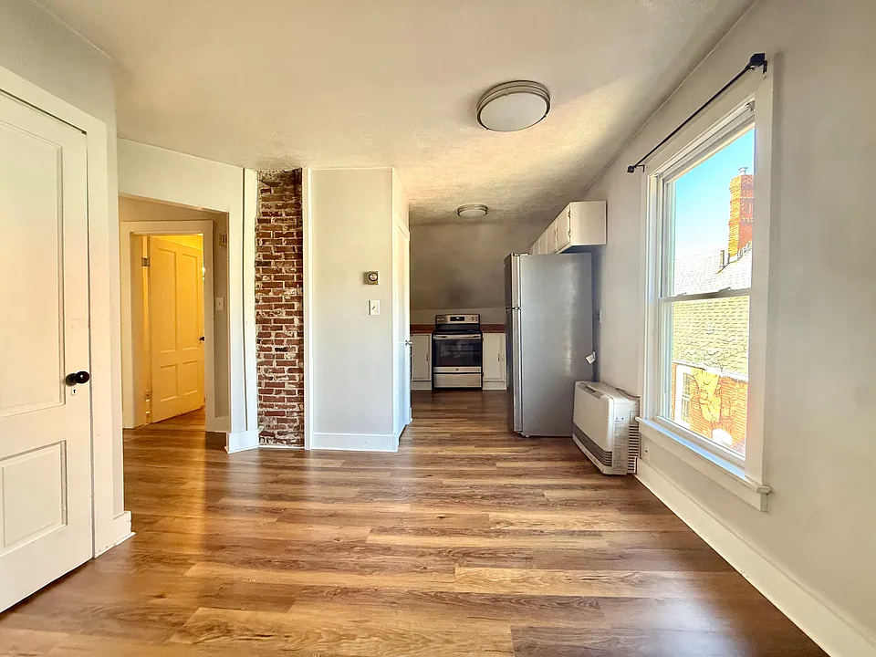14 Oak St #3