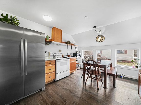 4th image of 415 Sunnyside Dr