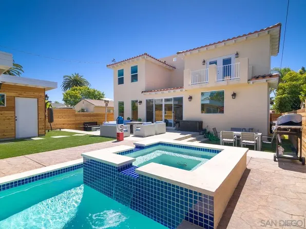 1220 Emerald St, San Diego, CA 92109