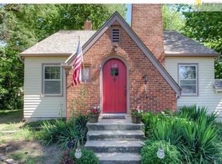 118 E Nichols St, Spring Hill, KS 66083