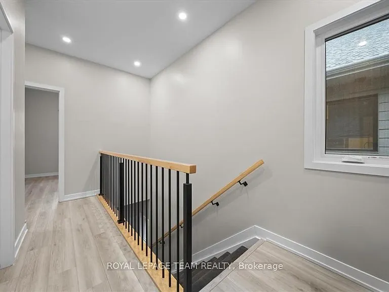 304 Lanark Ave #D — Photo 10