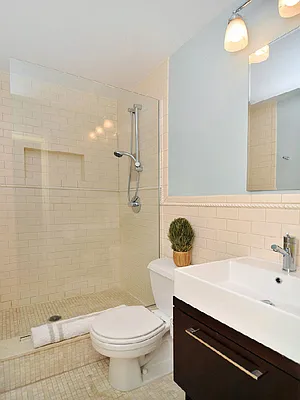 Sold by Sotheby's International Realty | media 16