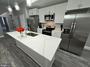 2565 Robb St, Baltimore, MD 21218