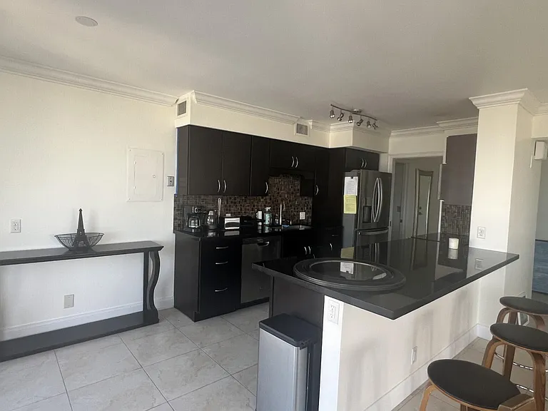 3400 N Ocean Dr #607 — Photo 9