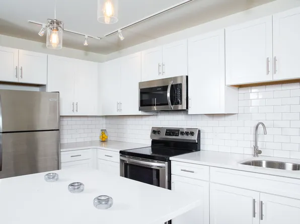 35 Van Nydeck Ave #Avenue201, Beacon, NY 12508