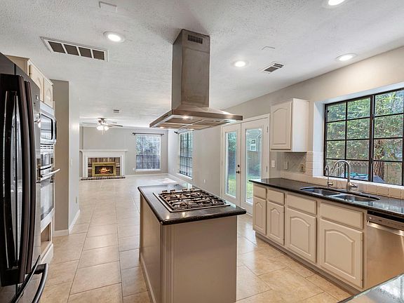 4th image of 183 S Rushwing Cir
