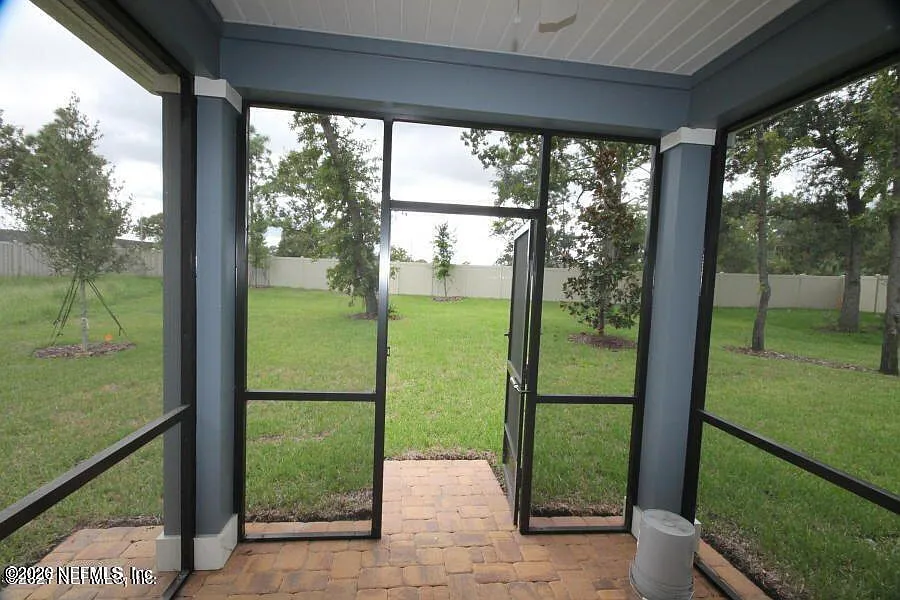 3 bed, 2.5 bath, 1910 sqft, $2,400 — Photo 4