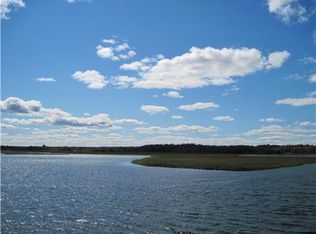 18 Webhannet Dr, Wells, ME 04090