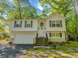12509 Catalina Dr, Lusby, MD 20657
