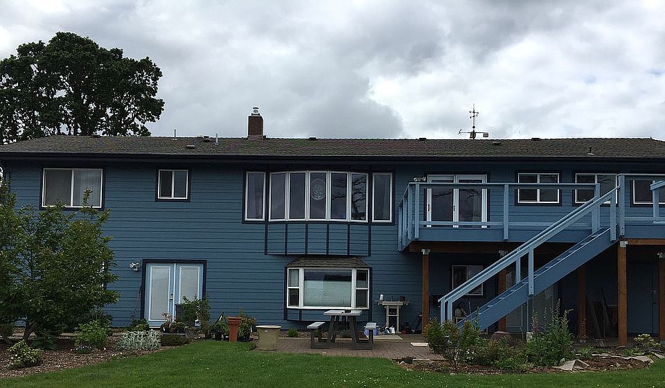 2nd image of 1621 40th Ave NW