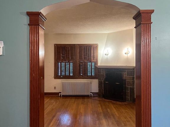 3rd image of 35 Gallatin St NW
