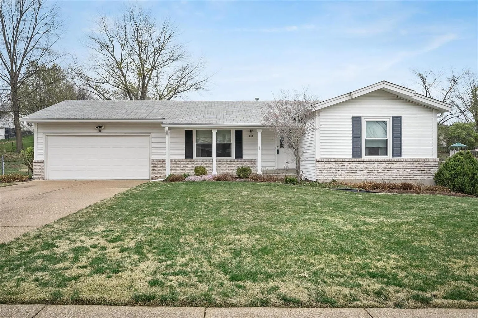 668 Green Isles Dr photo 1