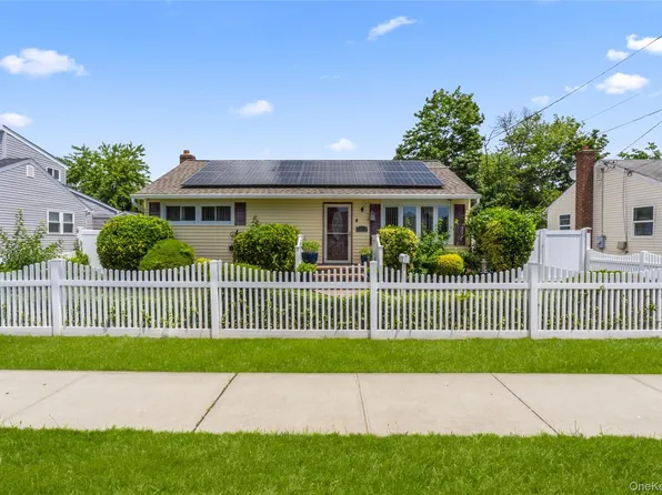 3414 Great Neck Road, Amityville, NY 11701