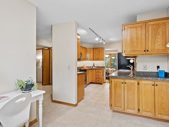 5th image of 8153 Curtis Ln