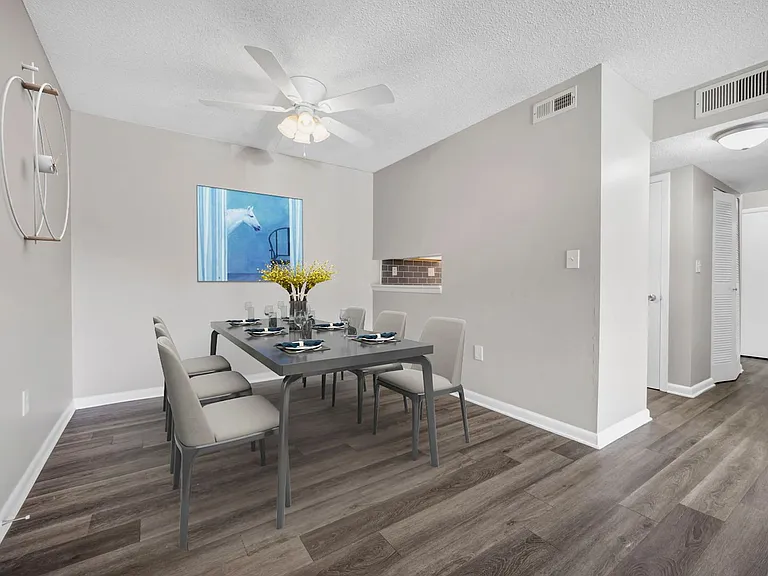 Bentree Apartments — Photo 24