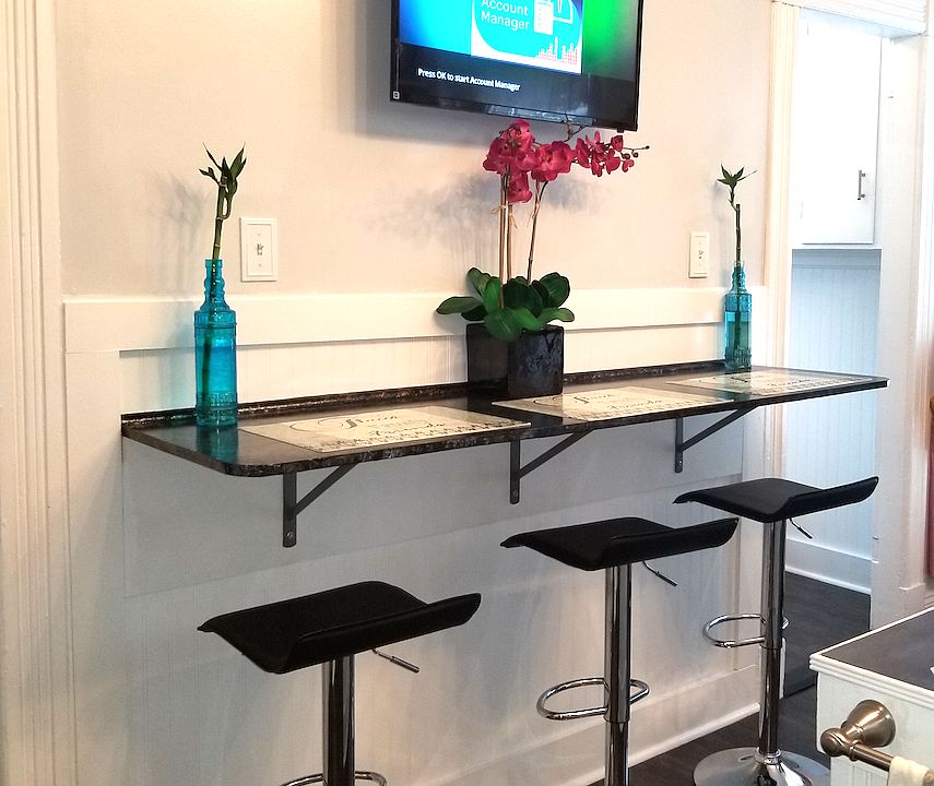 Breakfast style Kitchen