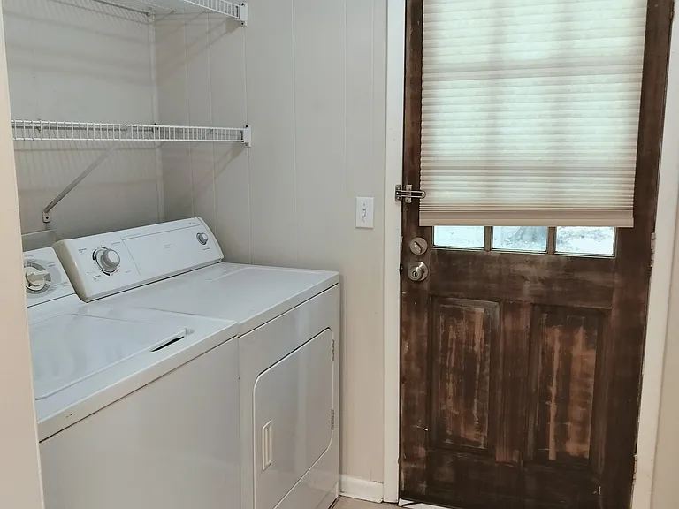 109 Maple St — Photo 14