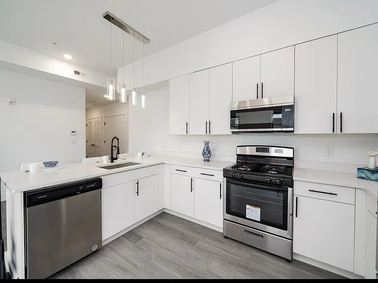 694 Pennsylvania Ave #312 — Photo 14