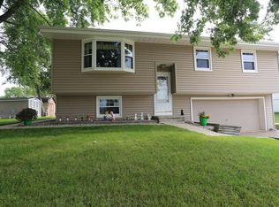 907 S University Ave, Beaver Dam, WI 53916