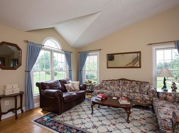 3rd image of 3068 Brookstone Dr