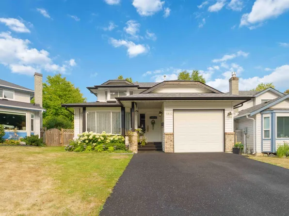 6842 137a St, Surrey, BC V3W 9S1