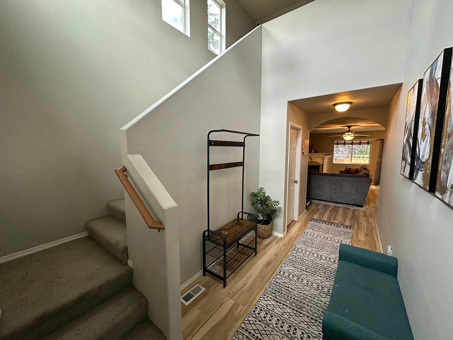 3620 London Loop NE — Photo 2