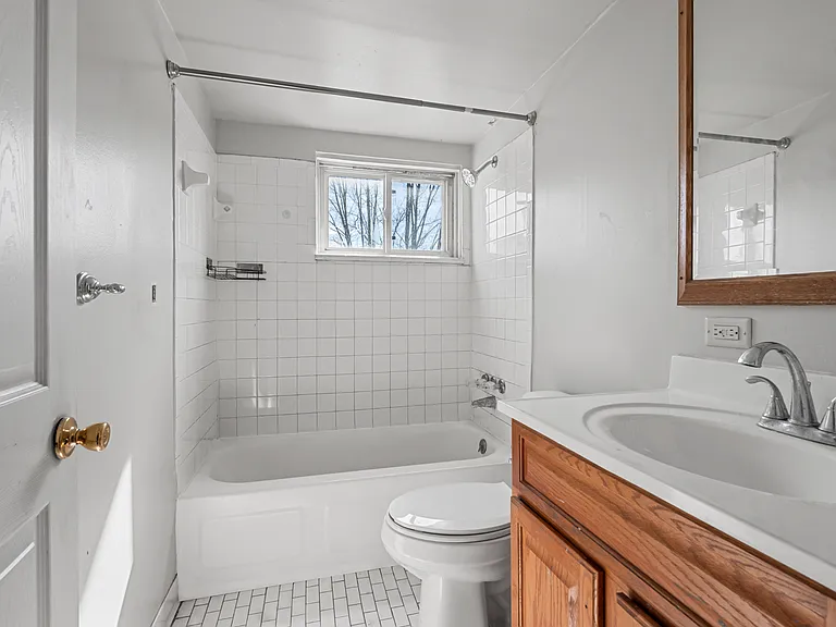 1 Stoneybrook Rd — Photo 18