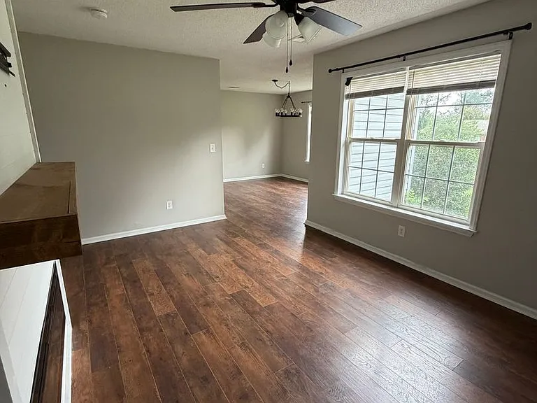 1341 E Cannon Ave — Photo 4