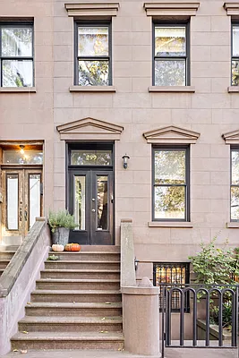 Sold by Compass | media 29