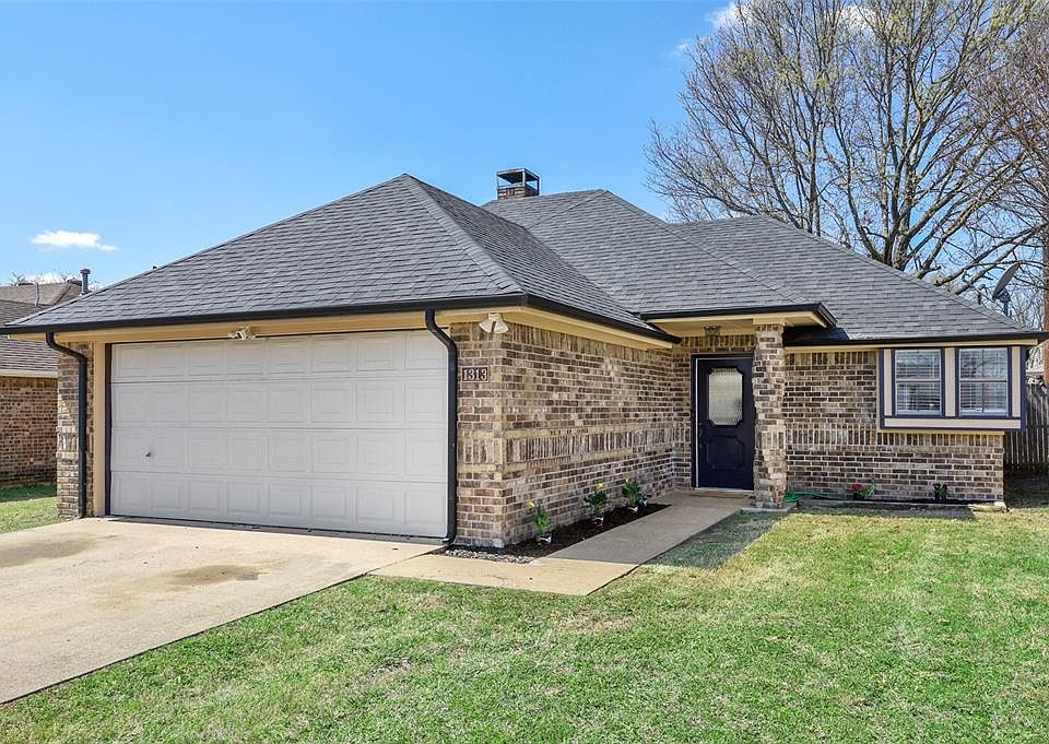 1st image of 1313 Aviary Dr