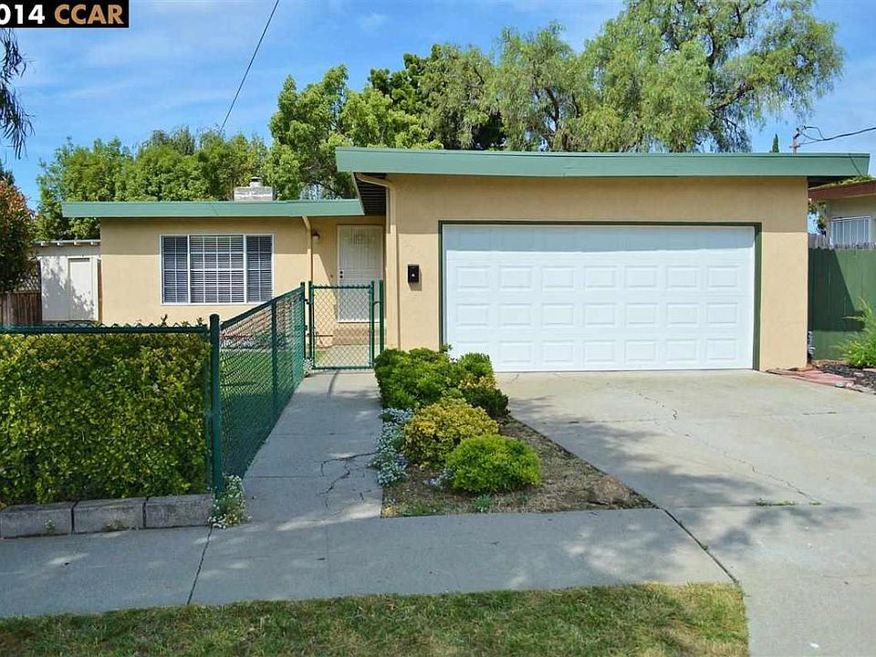 1st image of 576 Ainslee Ct