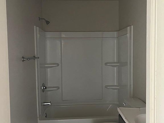 4th image of 4280 Sabine Ave #6