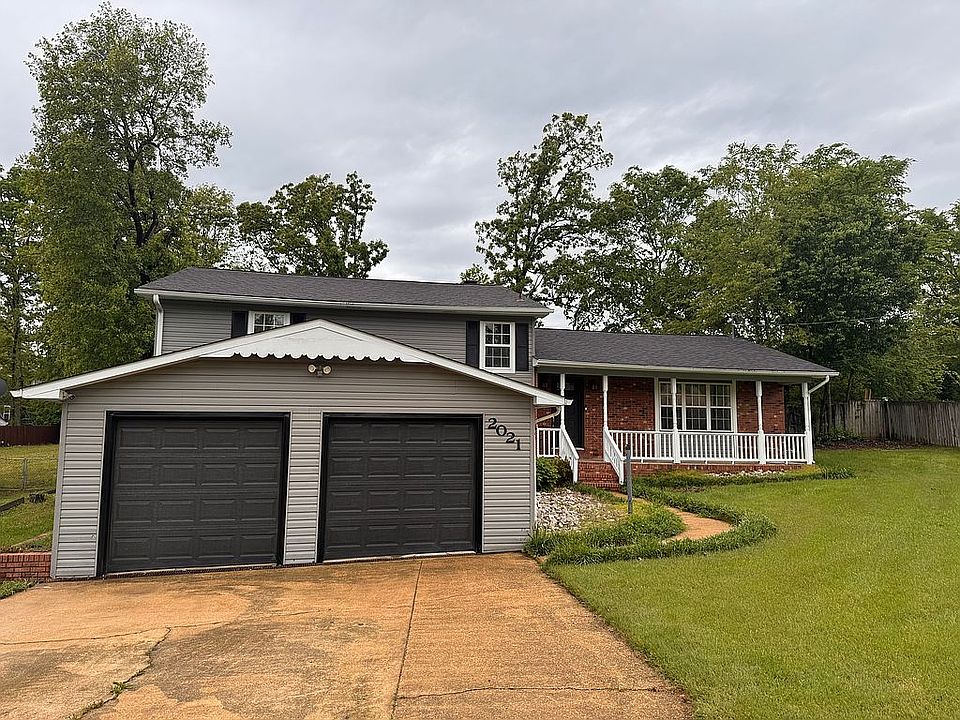 1st image of 2021 Meadows Rd