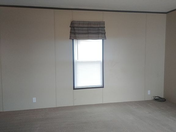 3rd image of 5010 Yellow Pine Dr