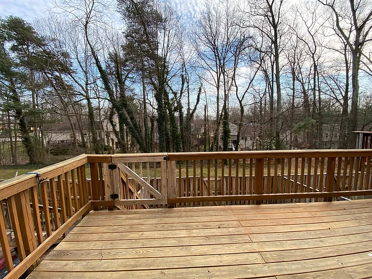 6323 Millwood Ct — Photo 10
