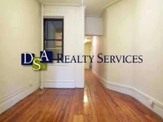 Rented by DSA Realty Midtown West | media 30