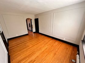 3862-66 South Spring Ave