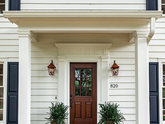 3rd image of 820 Granger Cir