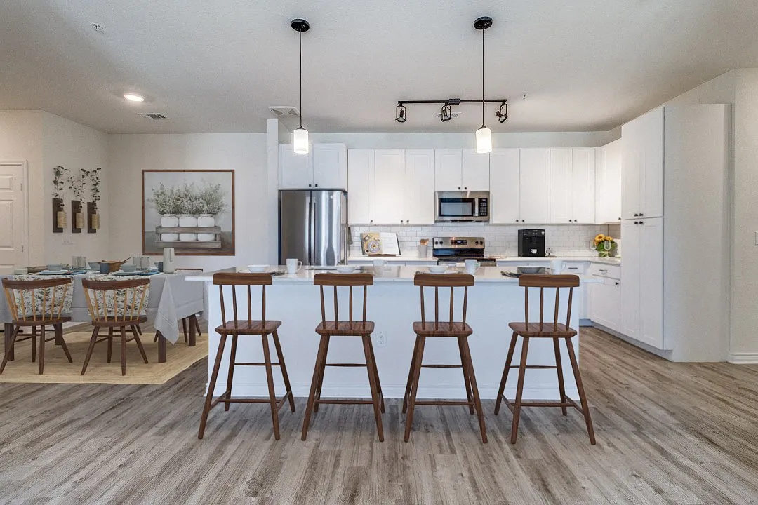 Residence at Gateway Village — Photo 3