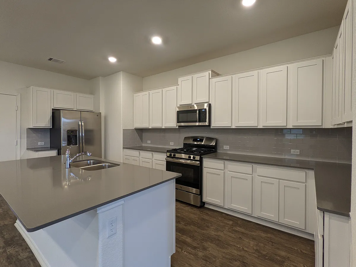 Building Photo - 100 Montauk Loop