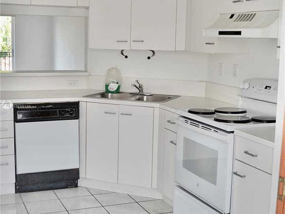 2nd image of 10014 Hammocks Blvd APT 208-4