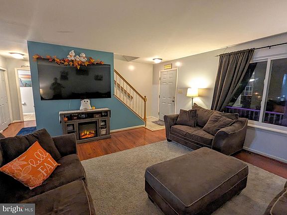 4th image of 1033 Whitford Dr